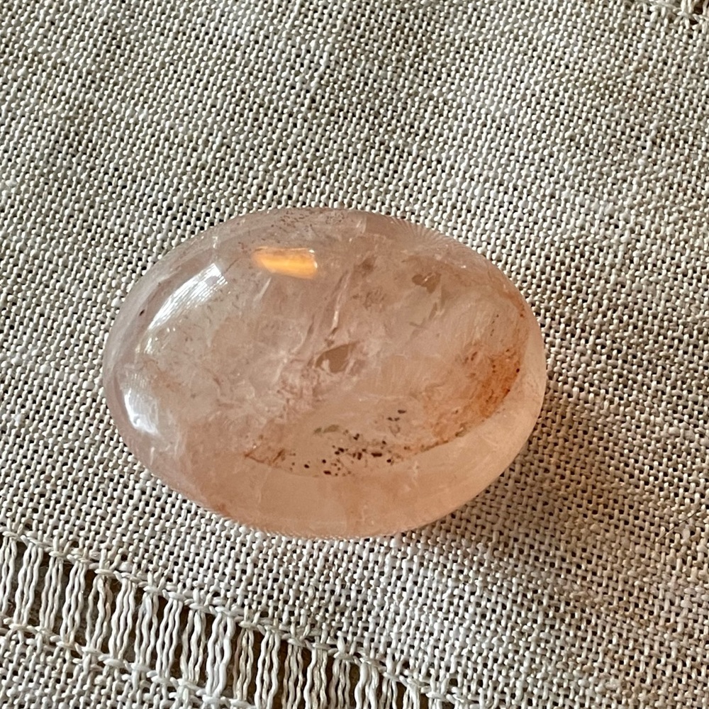 🍓Strawberry Quartz Crystal Tree & Palm Stone🍓 - Picture 7 of 15